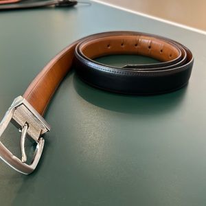 Reversible belt